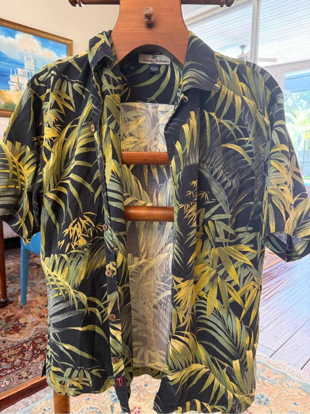 Tommy Bahama 100% Silk Tropical Leaf Hawaiian Camp Shirt Men’s Medium